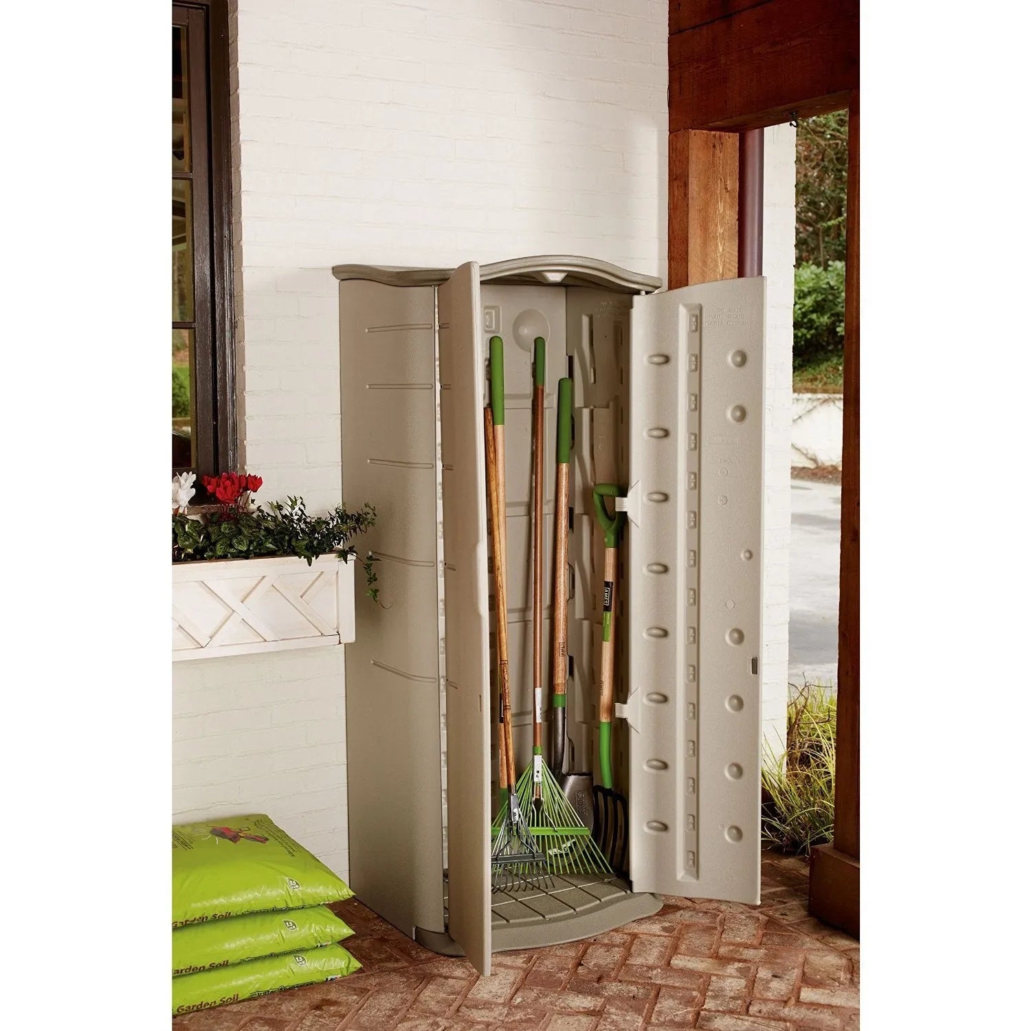 Rubbermaid Vertical Resin Weather Resistant Outdoor Storage Shed - Product image 11